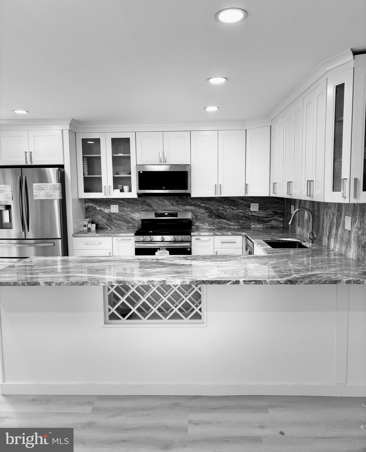 PARKWOOD - Residential Lease