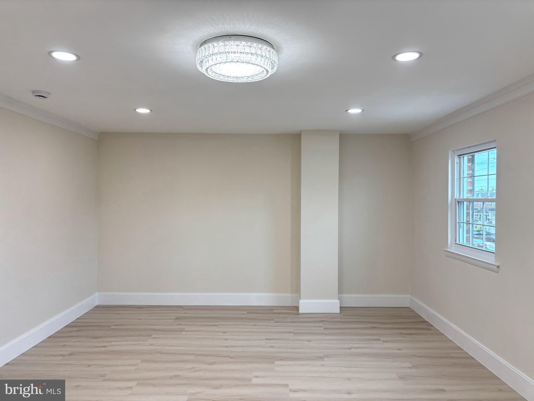 PARKWOOD - Residential Lease