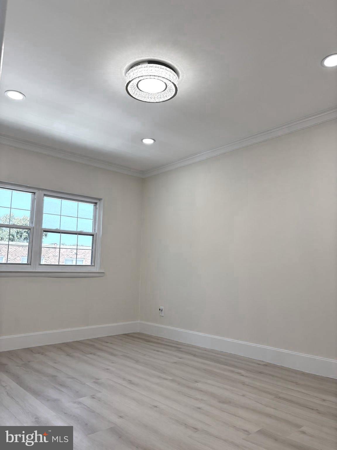 PARKWOOD - Residential Lease