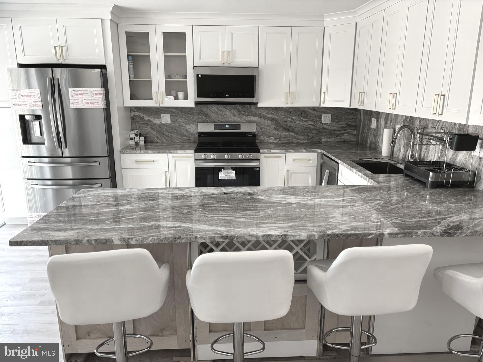 PARKWOOD - Residential Lease