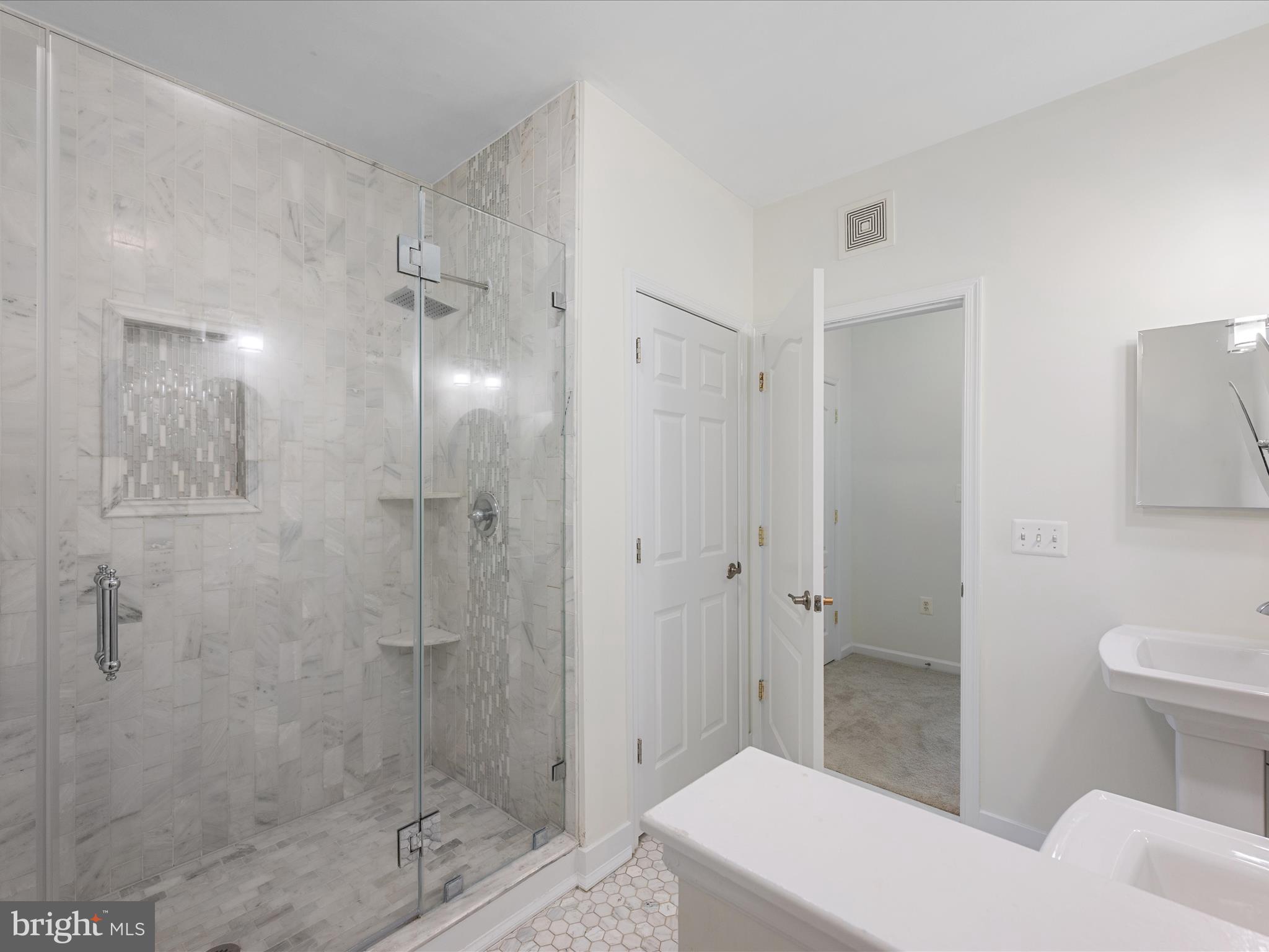 MANASSAS PARK STATION - Residential