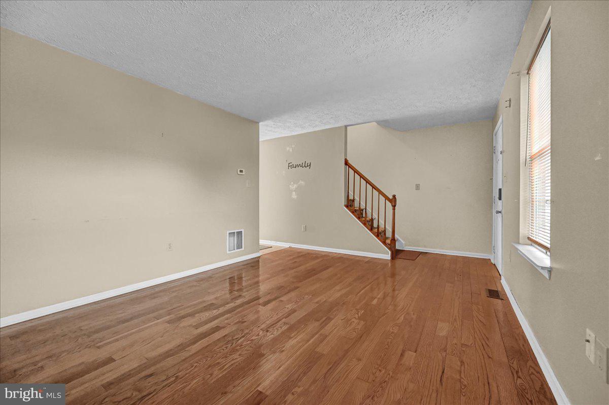 BUTTONWOOD CROSSING - Residential