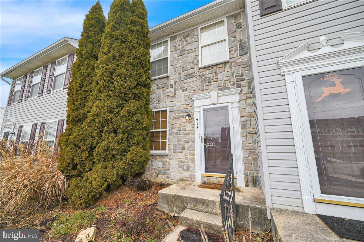 BUTTONWOOD CROSSING - Residential