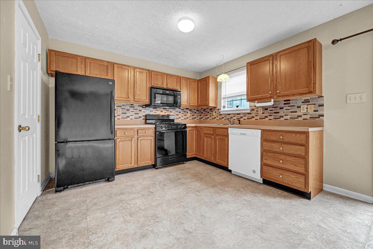 BUTTONWOOD CROSSING - Residential