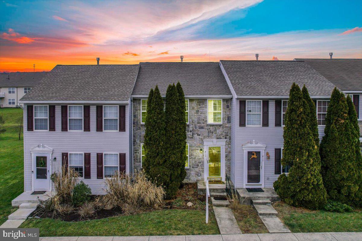 BUTTONWOOD CROSSING - Residential