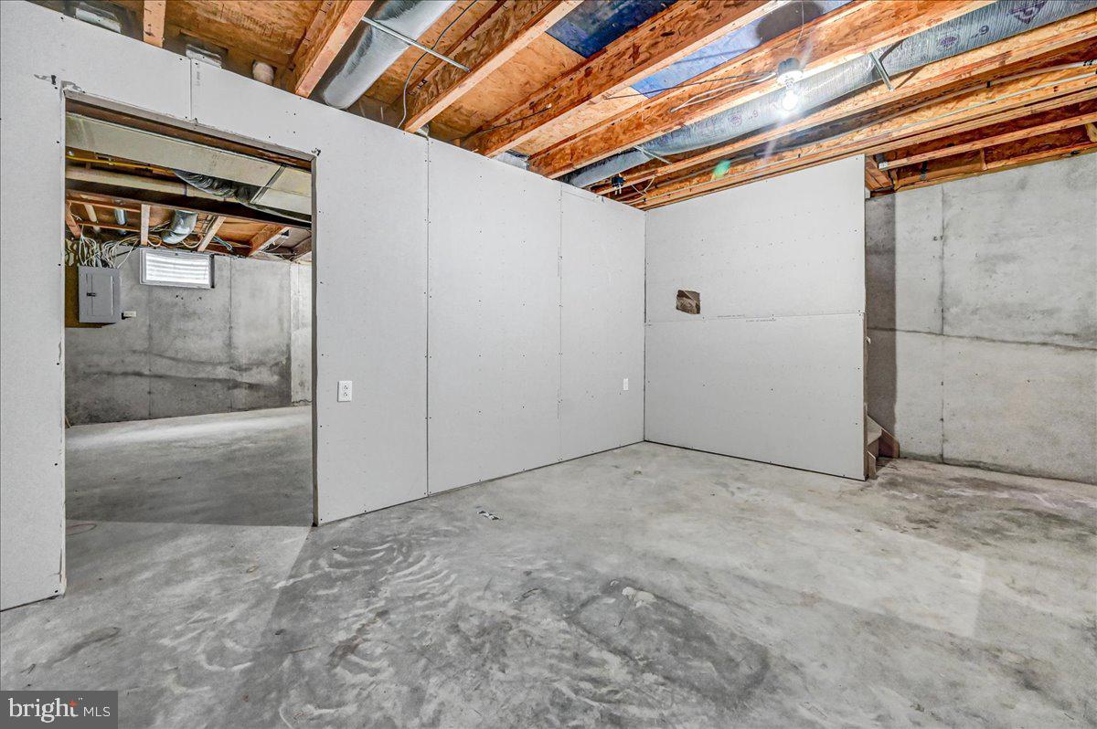BUTTONWOOD CROSSING - Residential