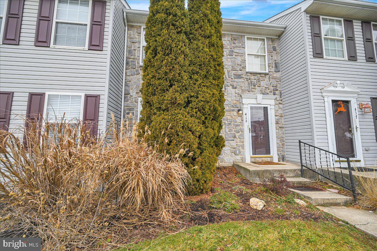 BUTTONWOOD CROSSING - Residential