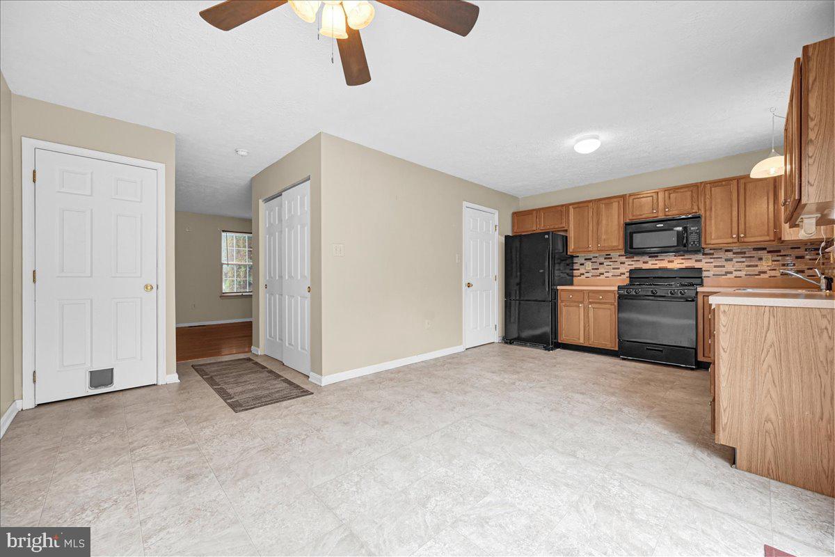 BUTTONWOOD CROSSING - Residential