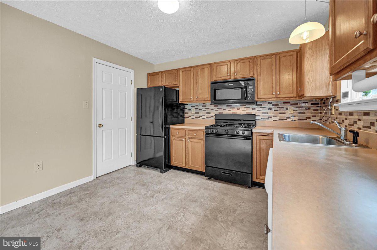BUTTONWOOD CROSSING - Residential