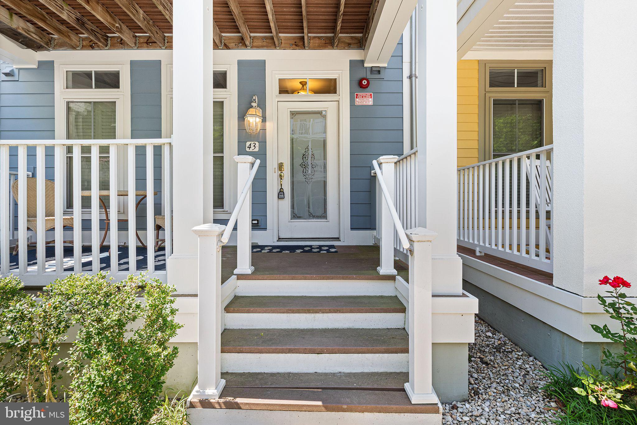 43 ISLAND EDGE DRIVE