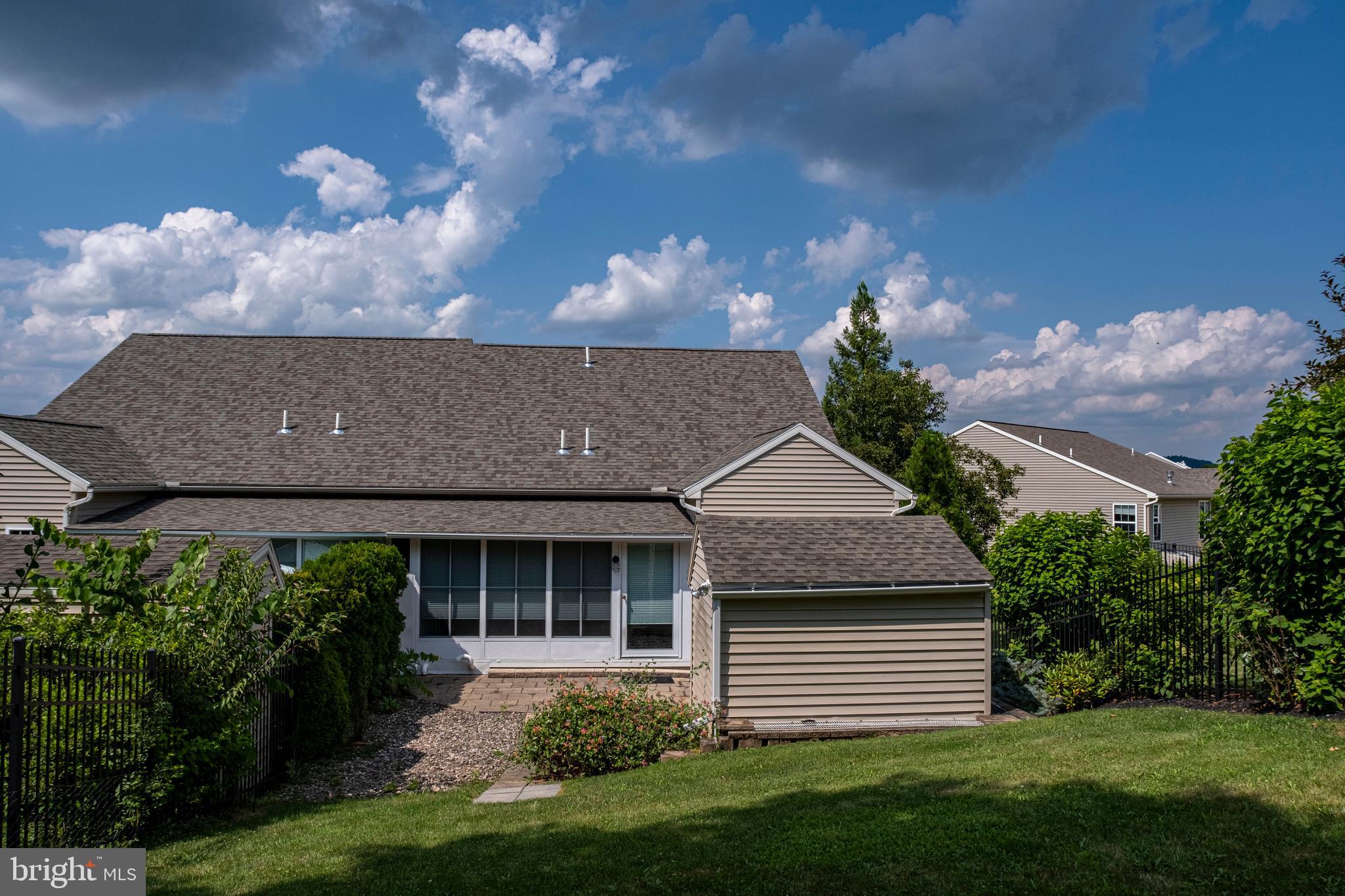 BLOSSOM HILL - Residential