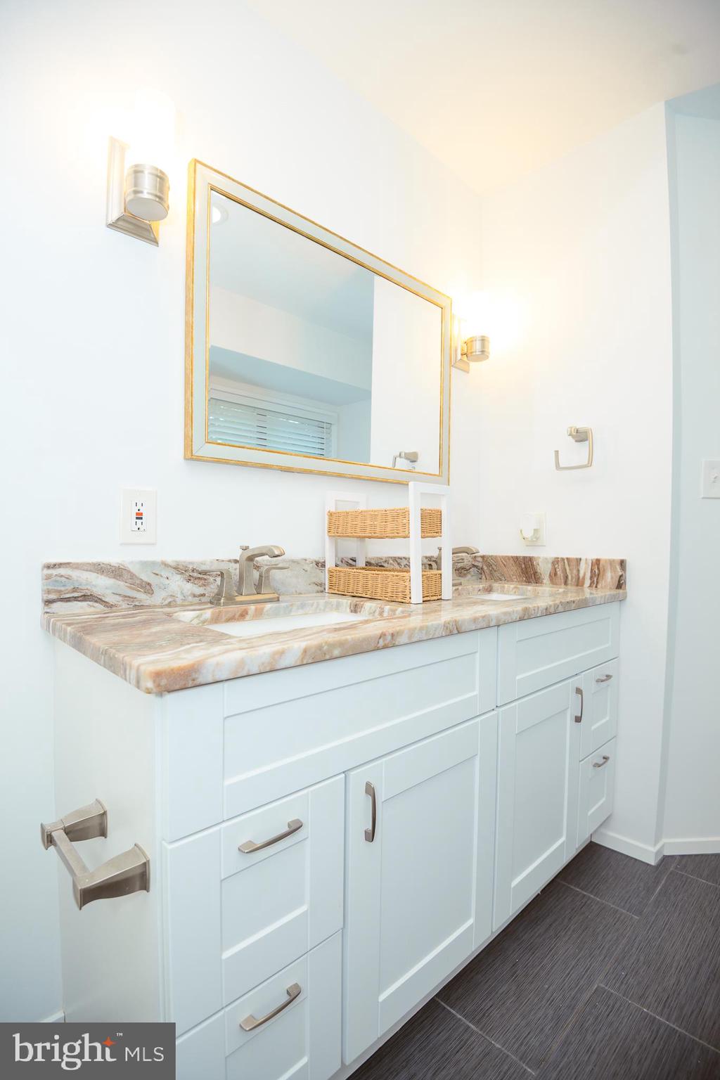 DORSEYS REGARD - Residential