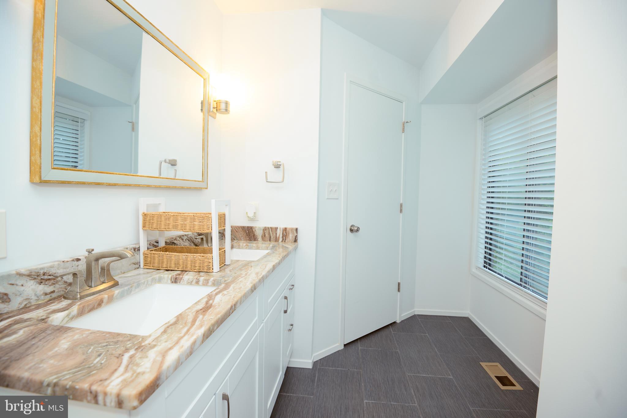 DORSEYS REGARD - Residential