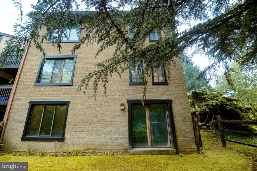 Welcome to this spacious and beautifully updated 3-level end-unit townhome, offering the perfect blend of comfort, functionality, and natural beauty. This home features a fully finished walkout basement and an abundance of natural light throughout all floors, thanks to large windows and its desirable end-unit location.
The upper level boasts four generously sized bedrooms and two fully renovated bathrooms, all with brand-new flooring. The main level offers a versatile layout with two separate living rooms, a dedicated dining area ideal for entertaining, and a bright home office—perfect for remote work or study.
The fully finished basement serves as a private living space, complete with one bedroom, a full bathroom, a cozy living area, a small countertop with a sink, and additional cabinetry for extra storage. It’s ideal for guests, extended family, or as a potential rental suite.
Step outside to enjoy serene, tree-filled views from the back of the home, providing a peaceful and private setting year-round.
This townhome is a rare find—offering space, style, and natural charm across all three levels.