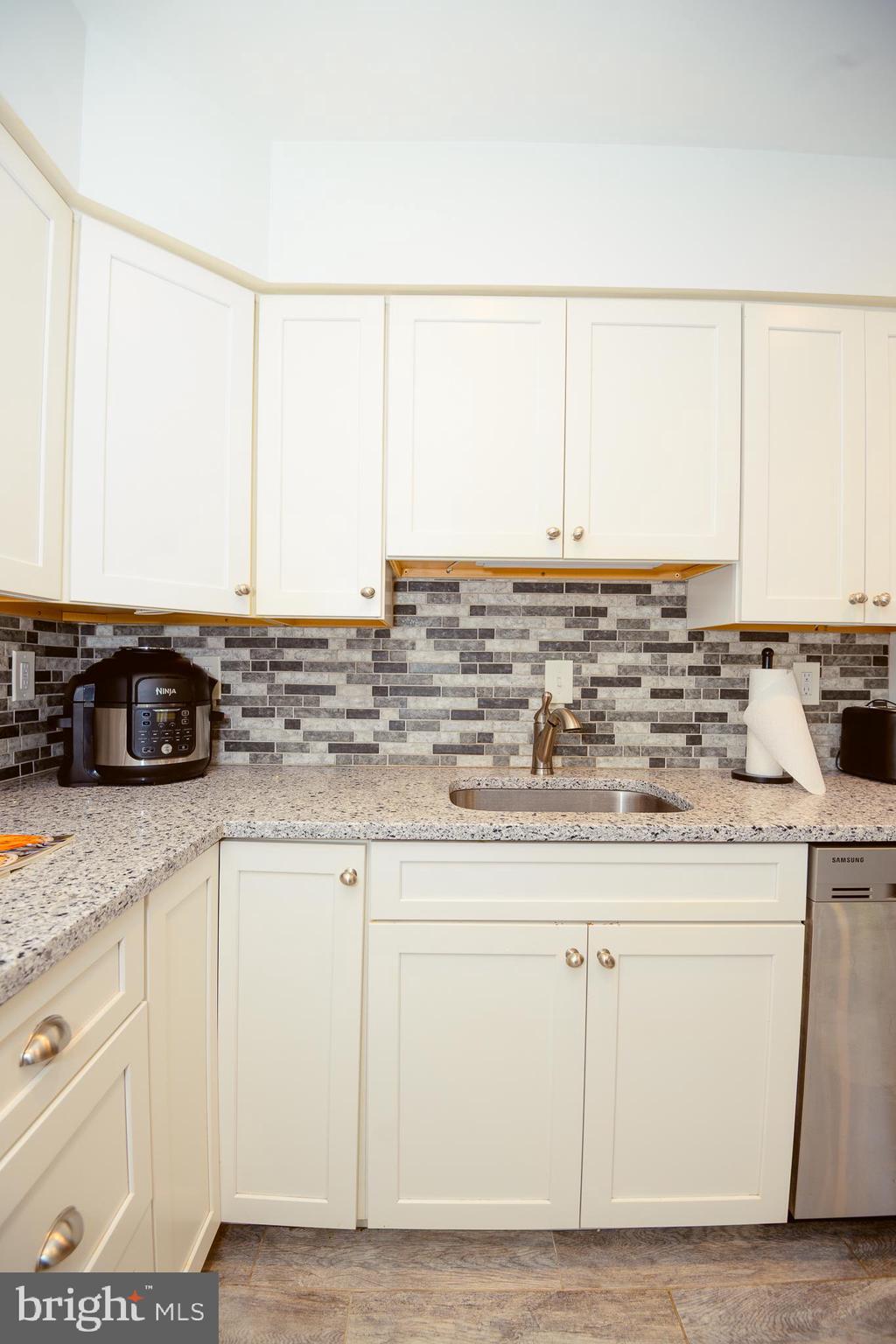 DORSEYS REGARD - Residential