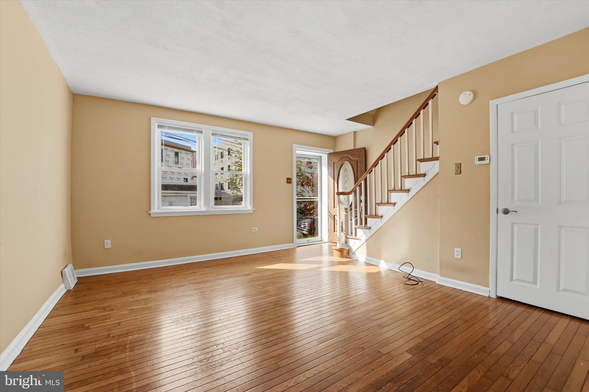 351 W SALAIGNAC STREET