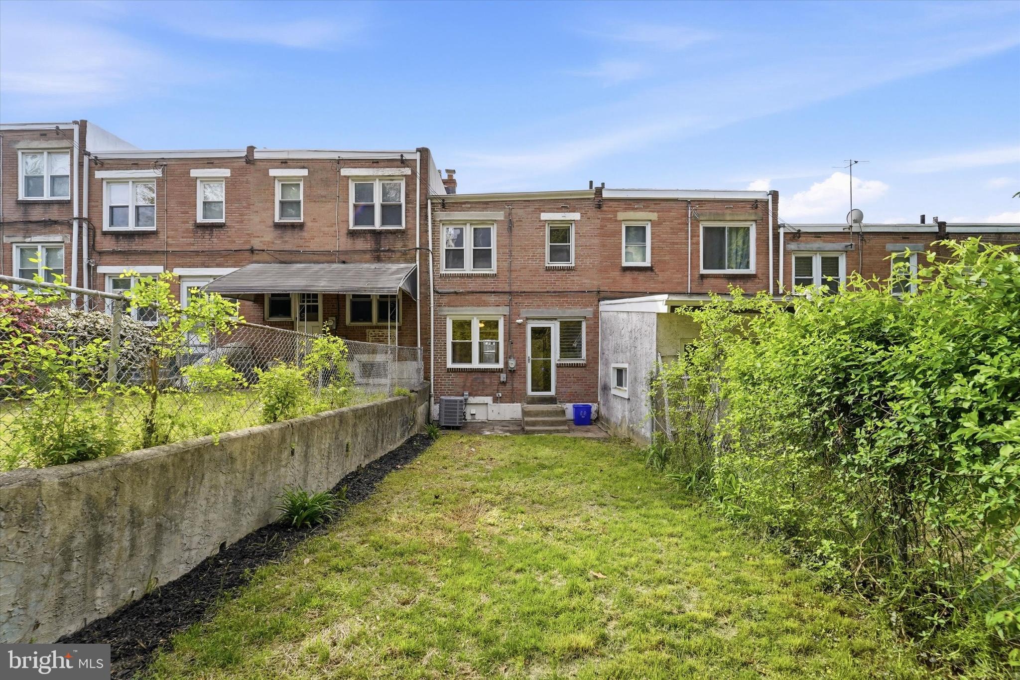 ROXBOROUGH - Residential