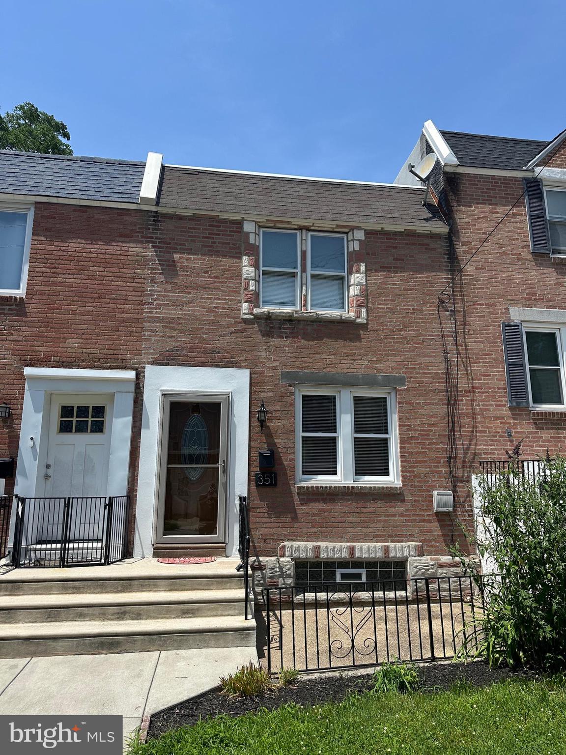 351 W SALAIGNAC STREET