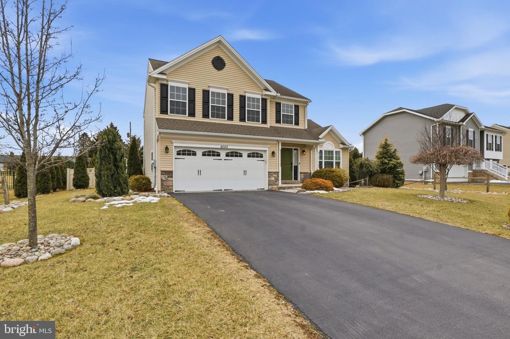Photo of 6083 Jennifer Lane, SPRING GROVE, PA 17362 (MLS # PAYK2098598)