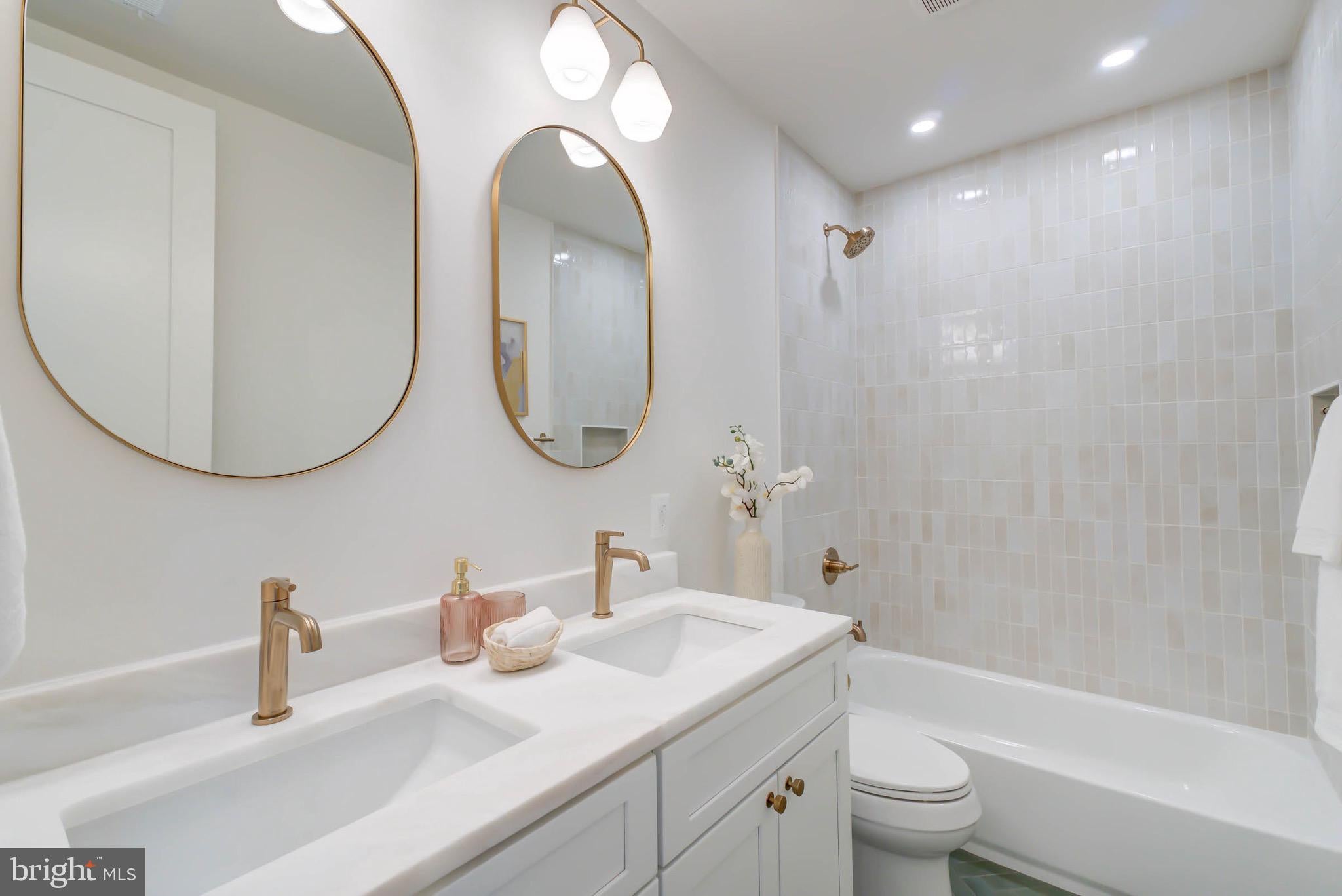 7102 Alger Rd, Falls Church, VA, 22042, USA, 5 Bedrooms Bedrooms, ,5 BathroomsBathrooms,Residential,Active,7102 Alger Rd,VAFX2322132