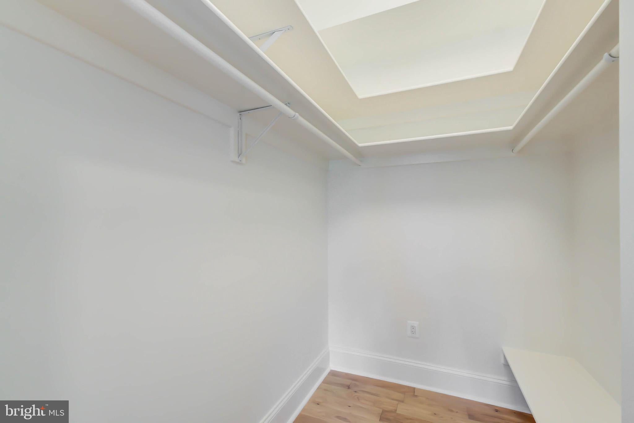 7102 Alger Rd, Falls Church, VA, 22042, USA, 5 Bedrooms Bedrooms, ,5 BathroomsBathrooms,Residential,Active,7102 Alger Rd,VAFX2322132