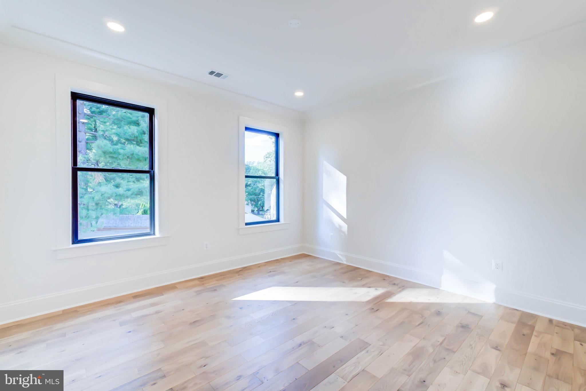 7102 Alger Rd, Falls Church, VA, 22042, USA, 5 Bedrooms Bedrooms, ,5 BathroomsBathrooms,Residential,Active,7102 Alger Rd,VAFX2322132