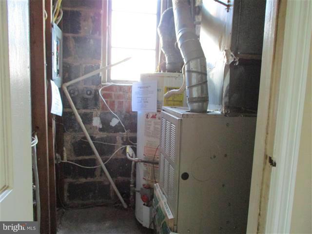 ELMWOOD - Residential