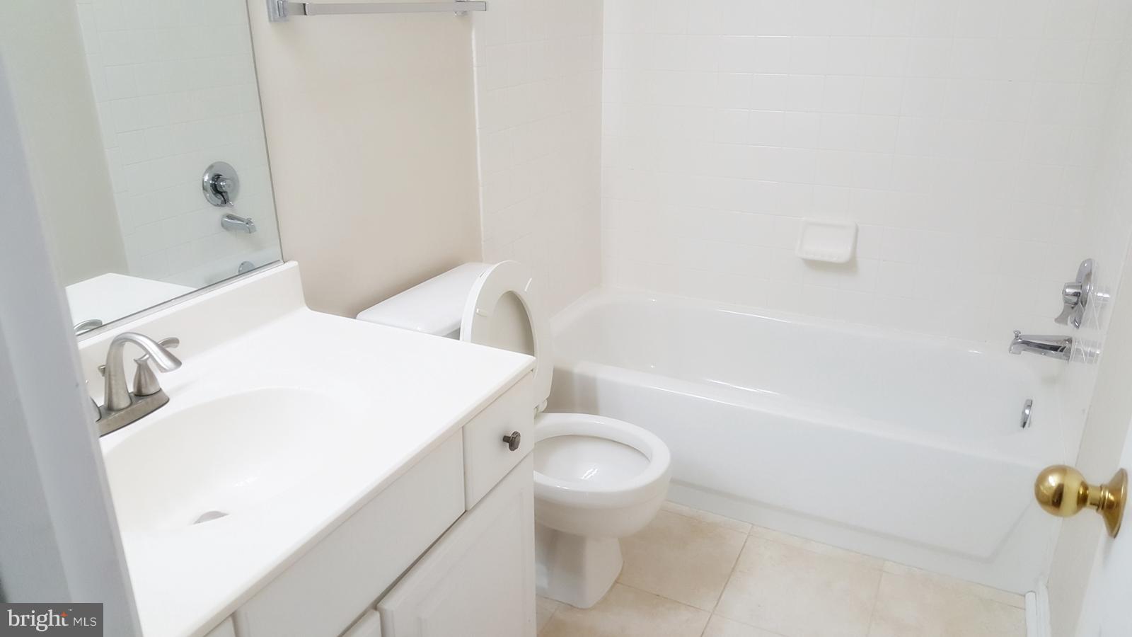 STRATFORD PLACE AT KINGS - Residential