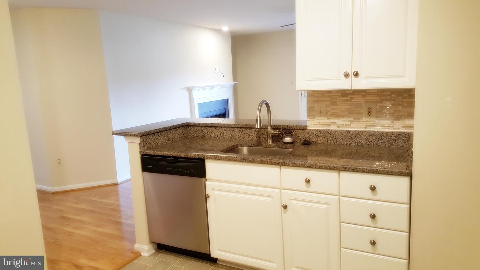 STRATFORD PLACE AT KINGS - Residential