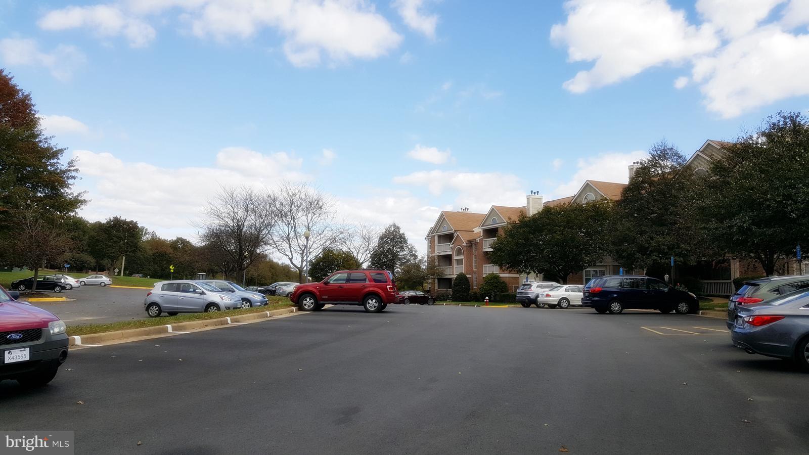 STRATFORD PLACE AT KINGS - Residential