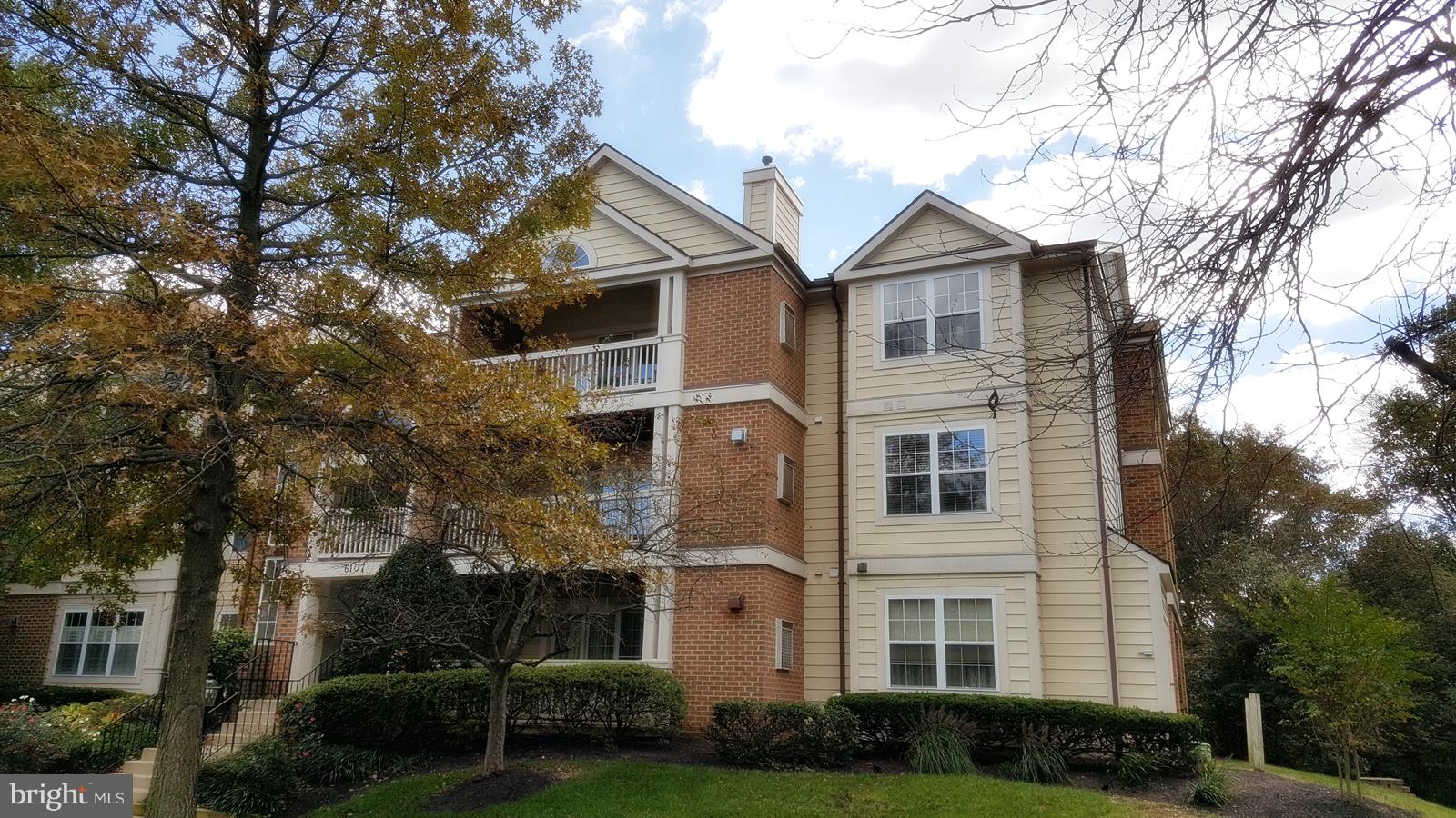 STRATFORD PLACE AT KINGS - Residential