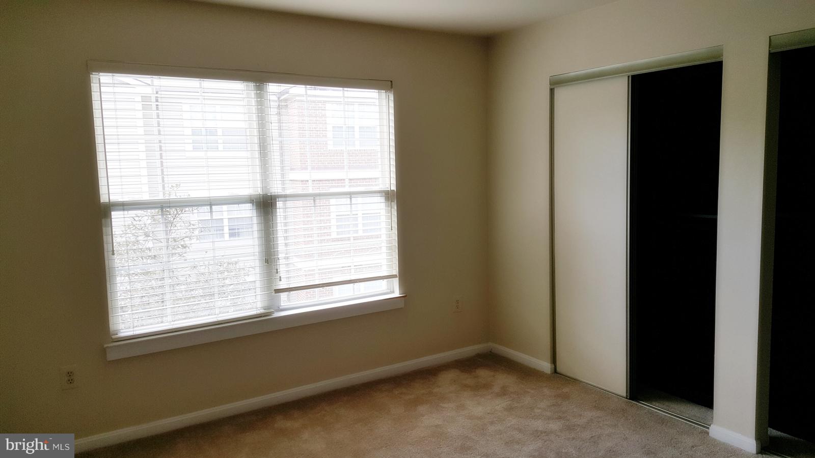 STRATFORD PLACE AT KINGS - Residential