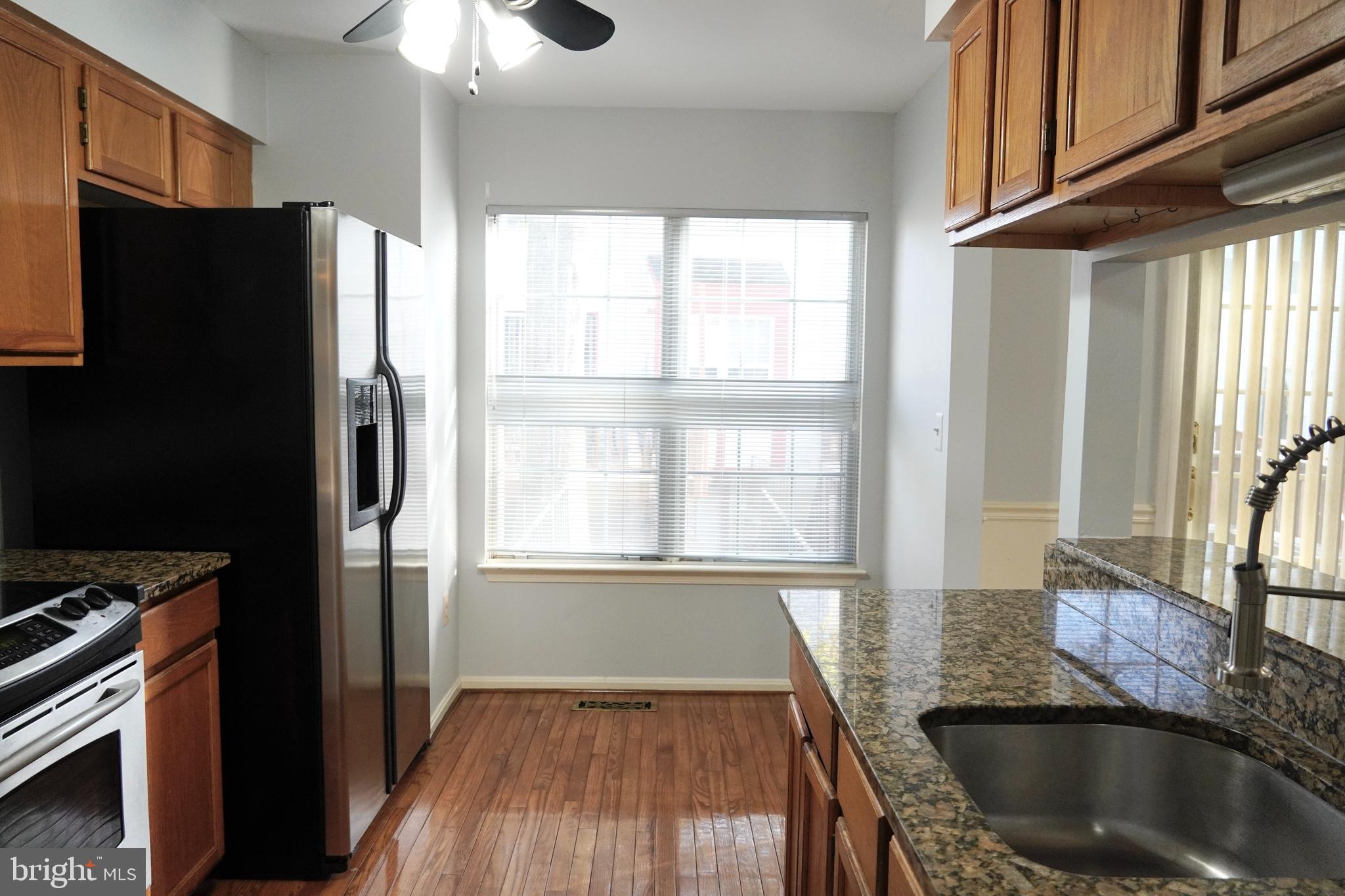 PRINCETON SQUARE - Residential Lease