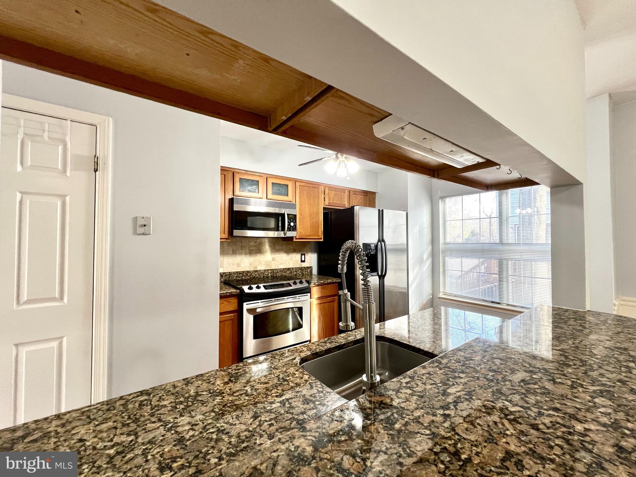 PRINCETON SQUARE - Residential Lease