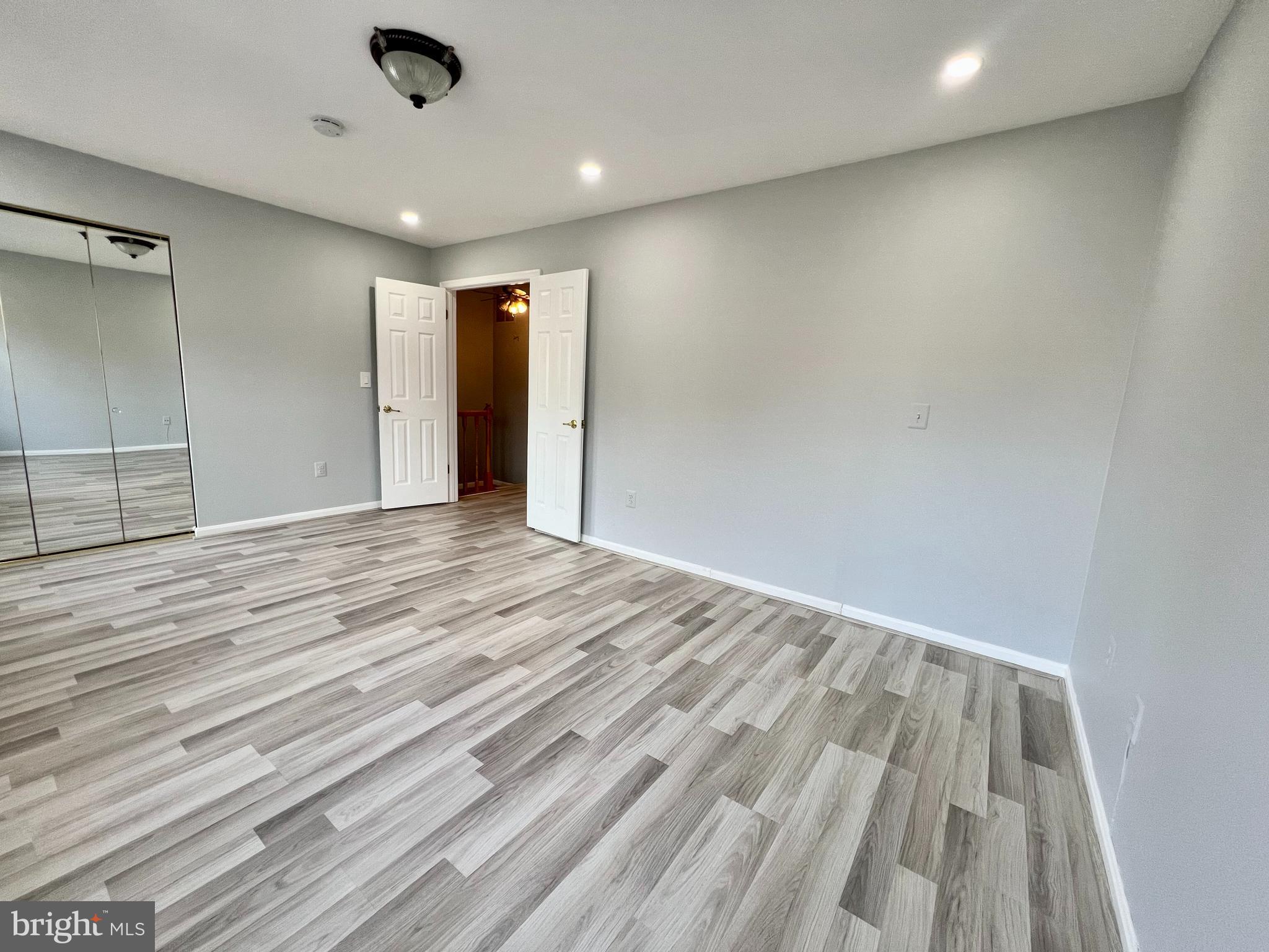 PRINCETON SQUARE - Residential Lease