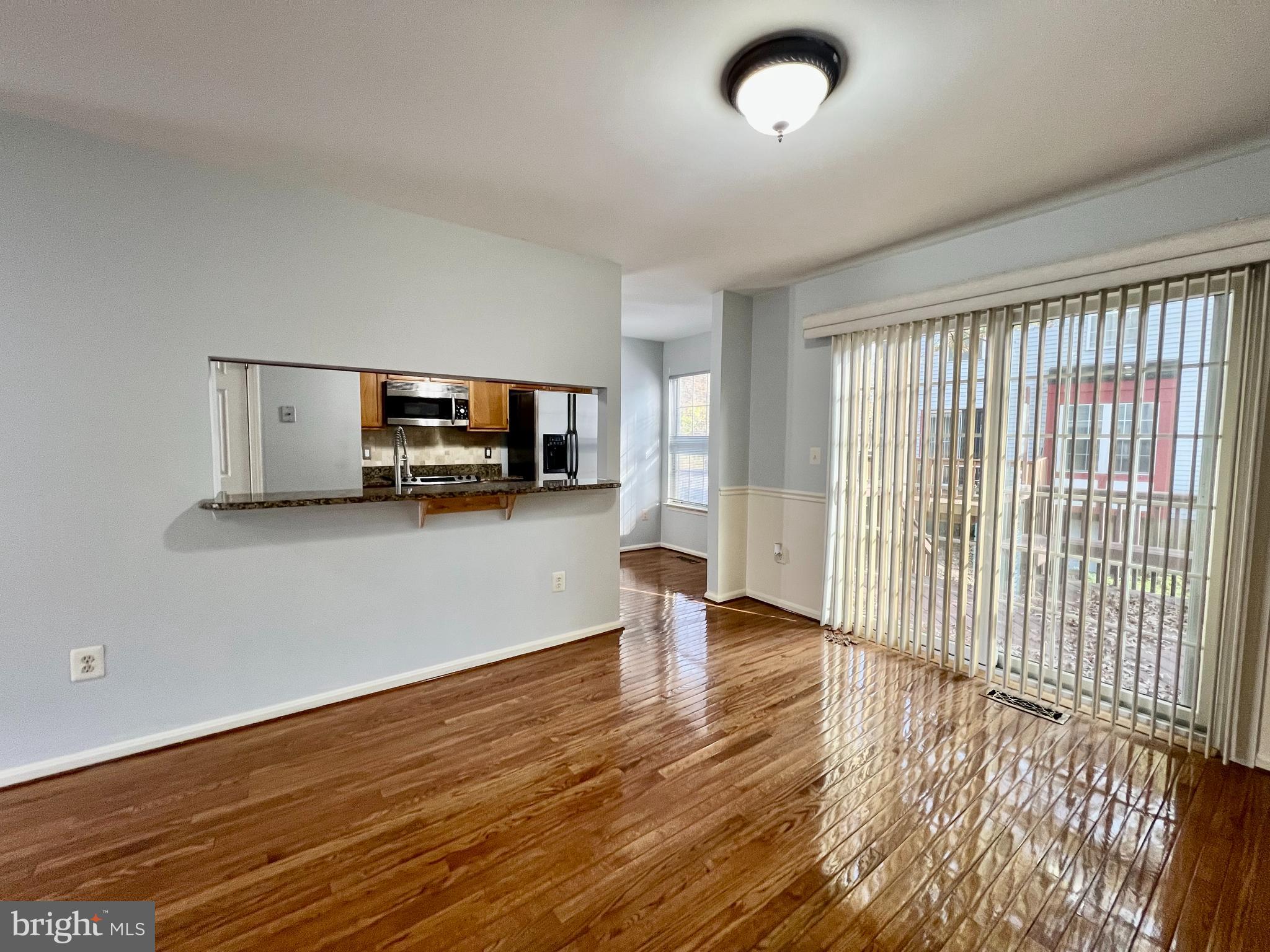 PRINCETON SQUARE - Residential Lease