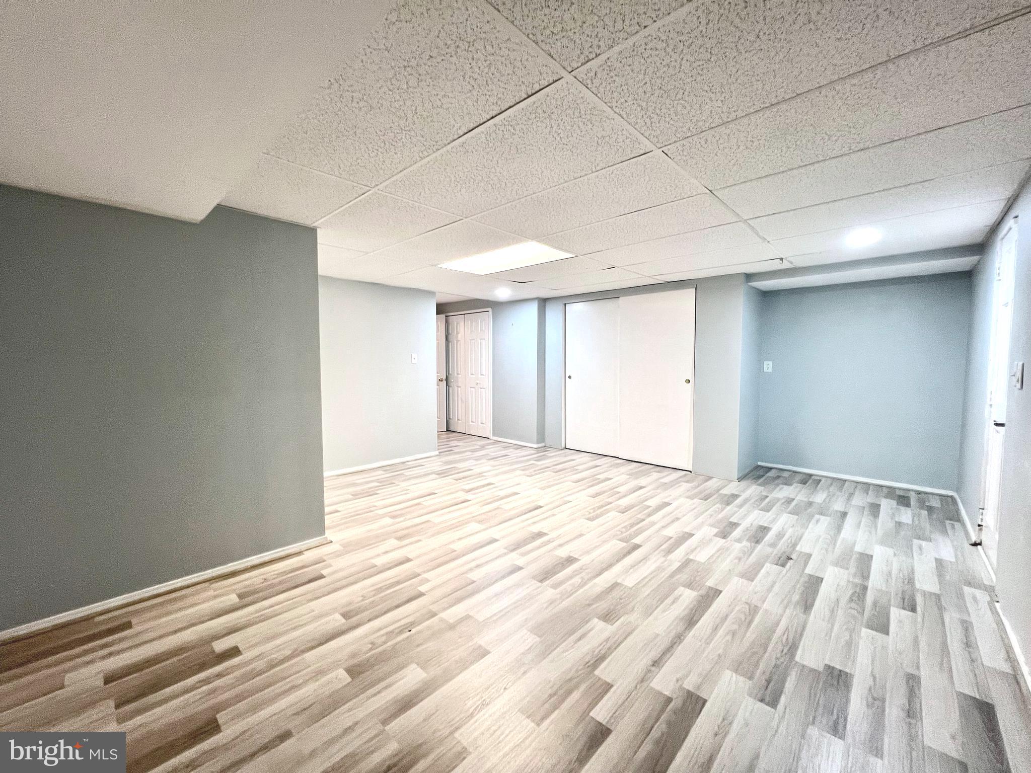 PRINCETON SQUARE - Residential Lease