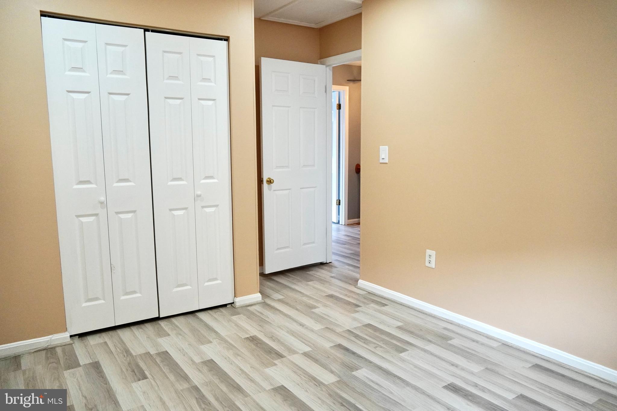 PRINCETON SQUARE - Residential Lease