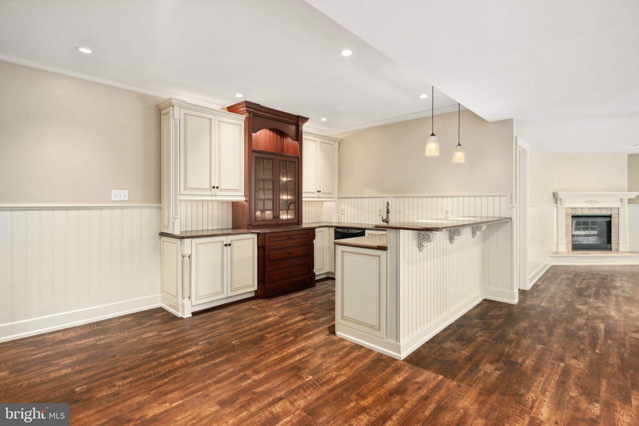 BLACKBERRY HILL - Residential