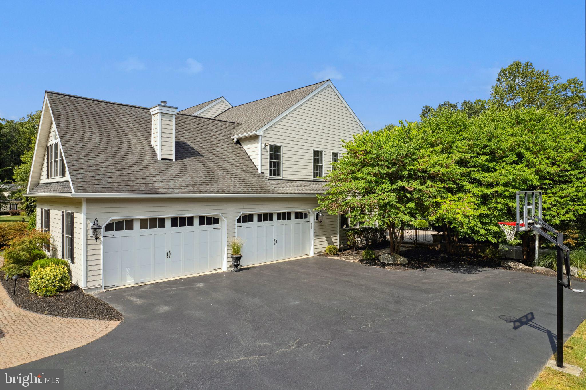 BLACKBERRY HILL - Residential