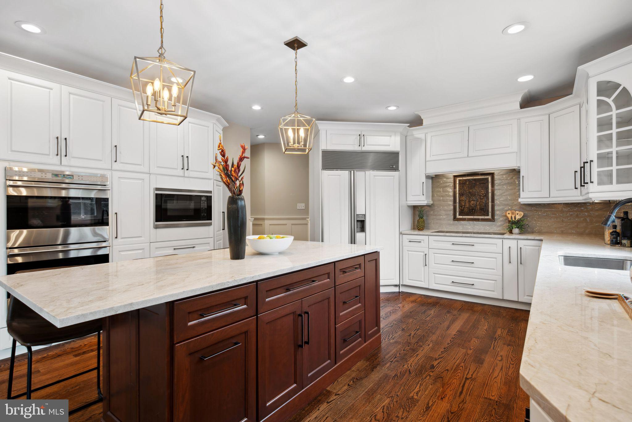 BLACKBERRY HILL - Residential