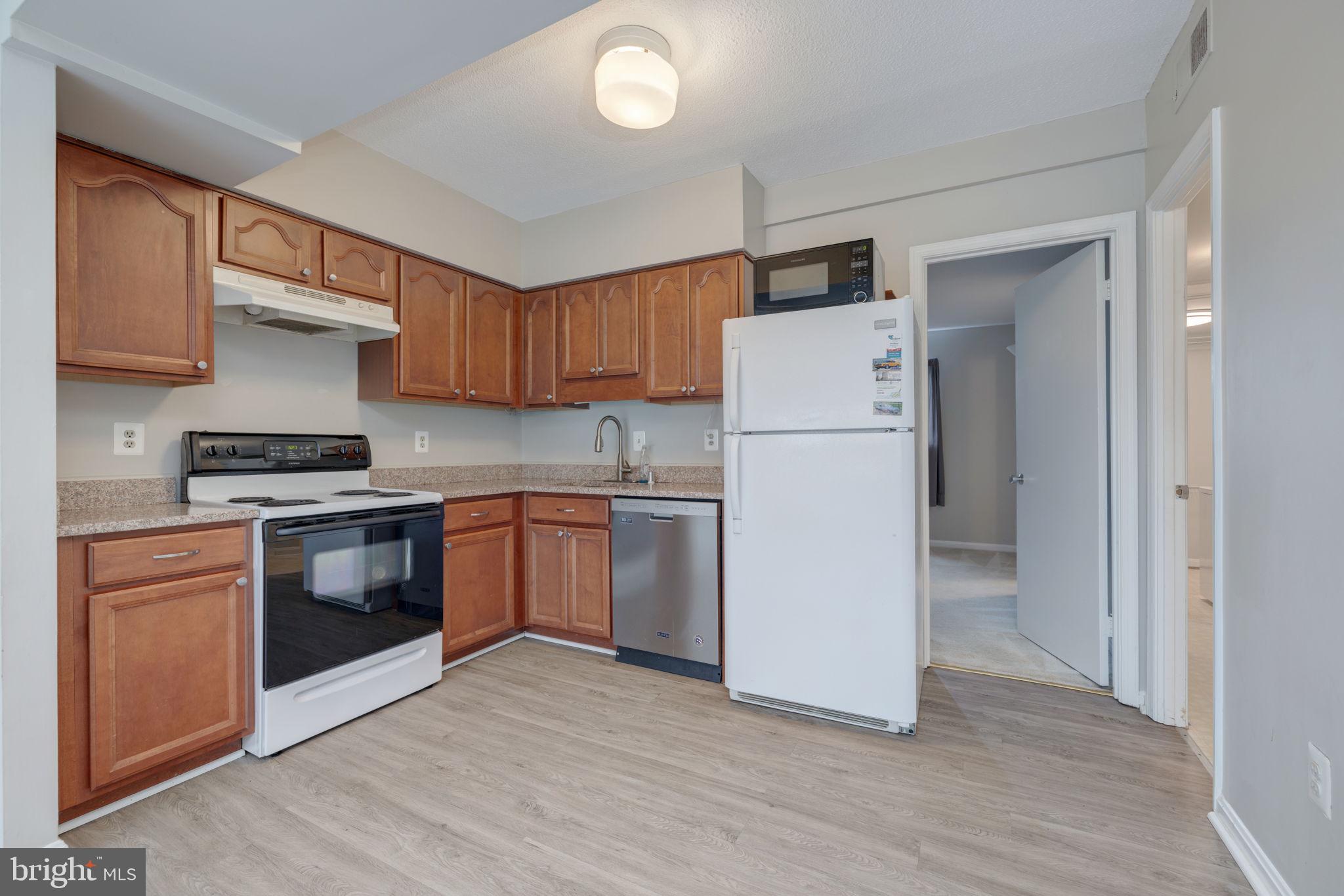 BEDFORD PARK - Residential Lease