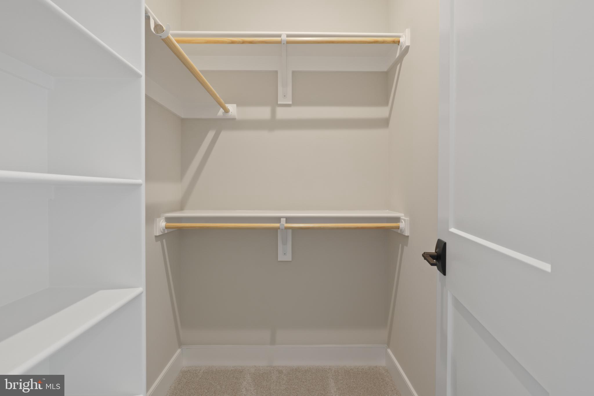 FOXVALE - Residential