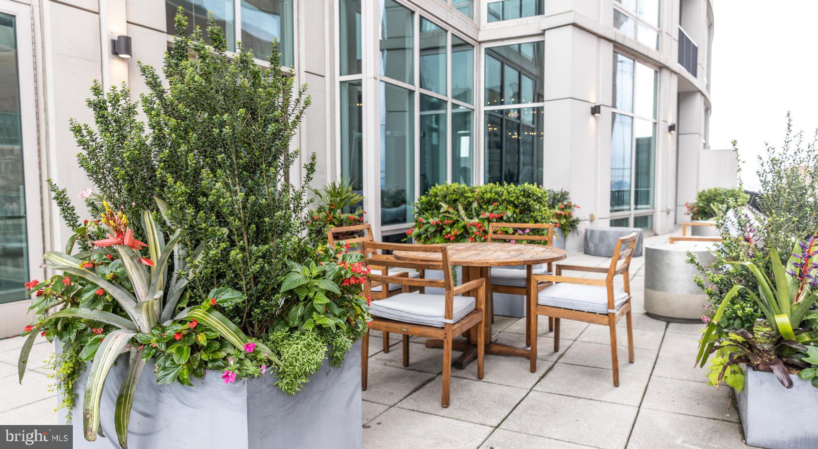 WASHINGTON SQ - Residential Lease