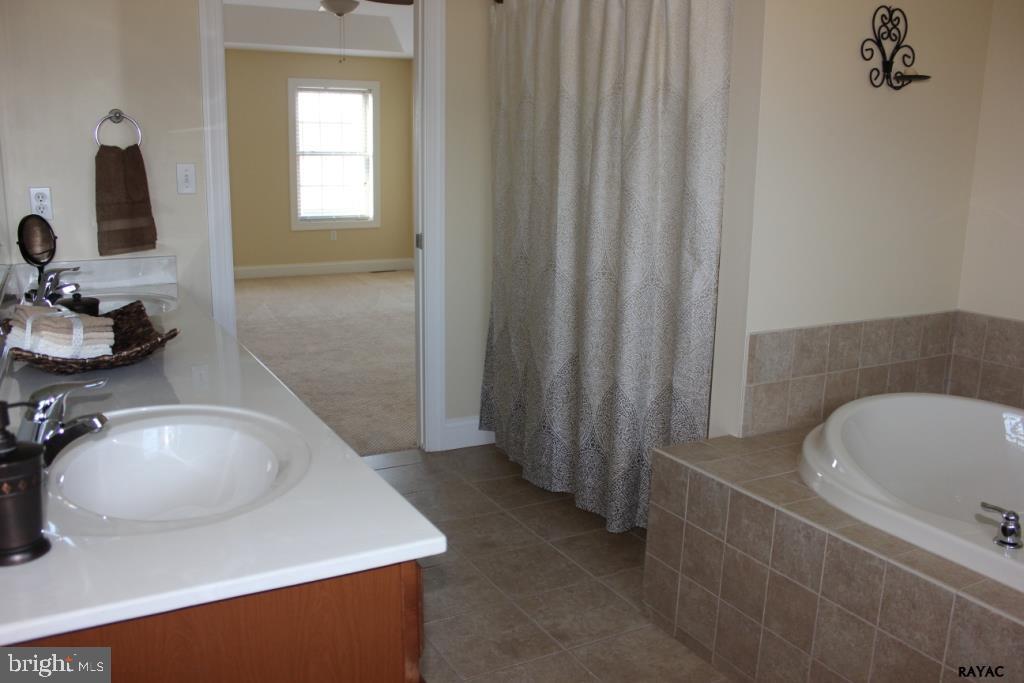 DEERFIELD CROSSING - Residential
