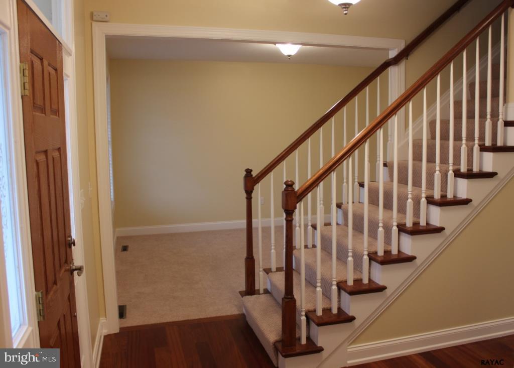 DEERFIELD CROSSING - Residential