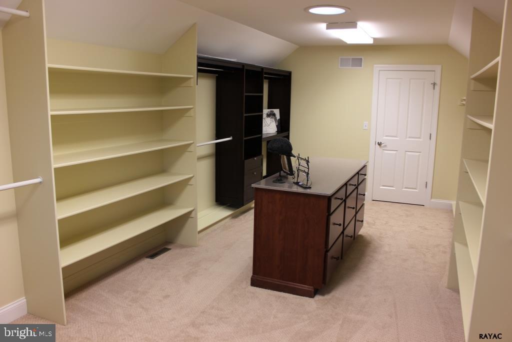 DEERFIELD CROSSING - Residential