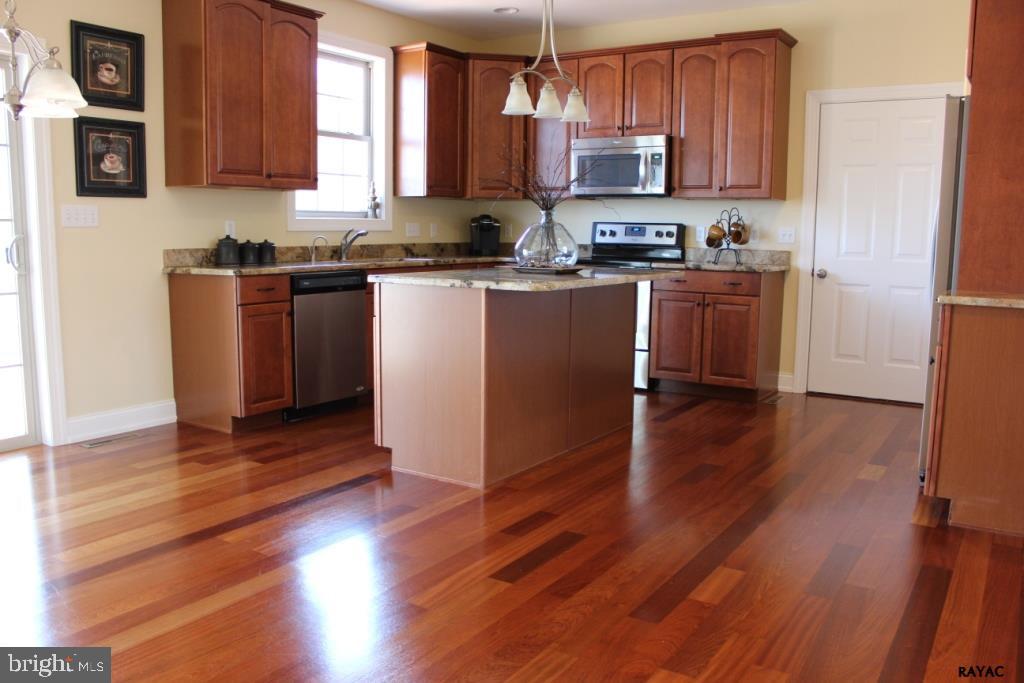 DEERFIELD CROSSING - Residential