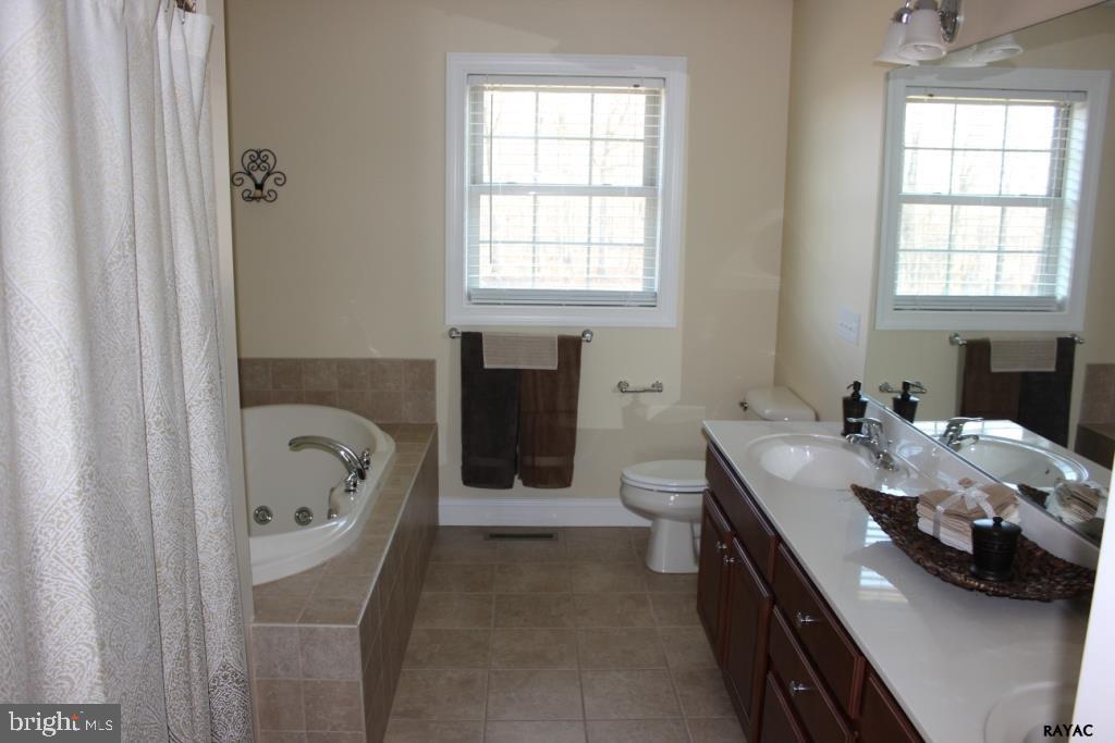 DEERFIELD CROSSING - Residential
