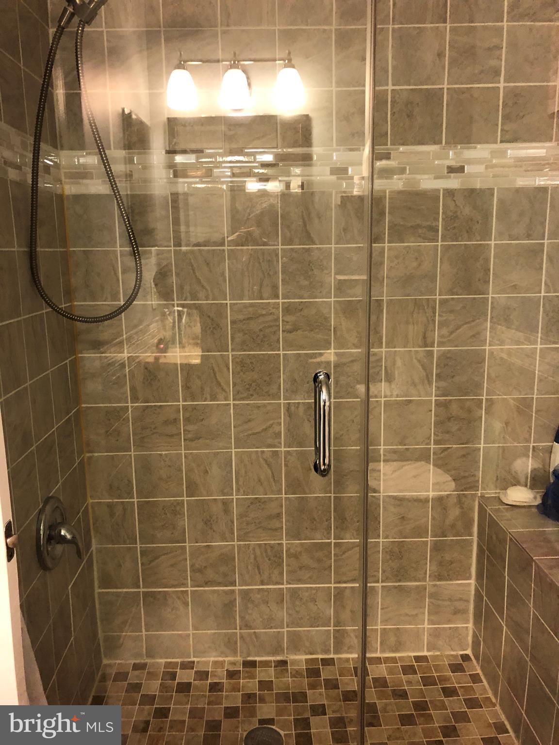 LONDON TOWN WEST - Residential